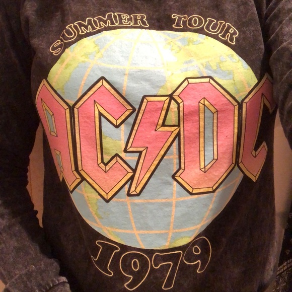 ❀ Cropped AC/DC Shirt⚡️ ❀ - Picture 3 of 3